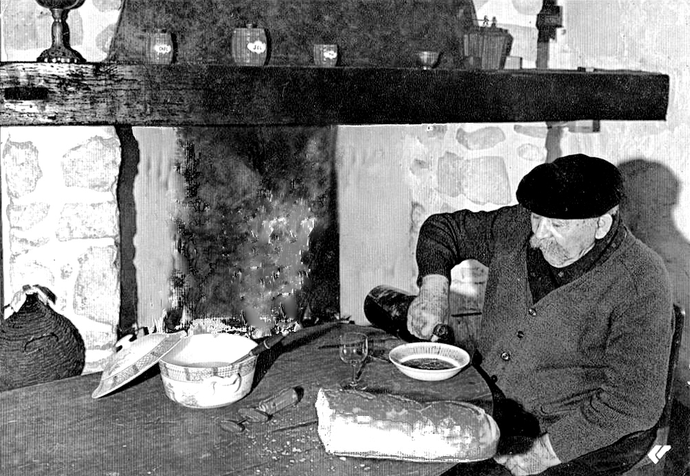 Marmite de pot-au-feu traditionnelle, cuisson lente au bouillon comme autrefois